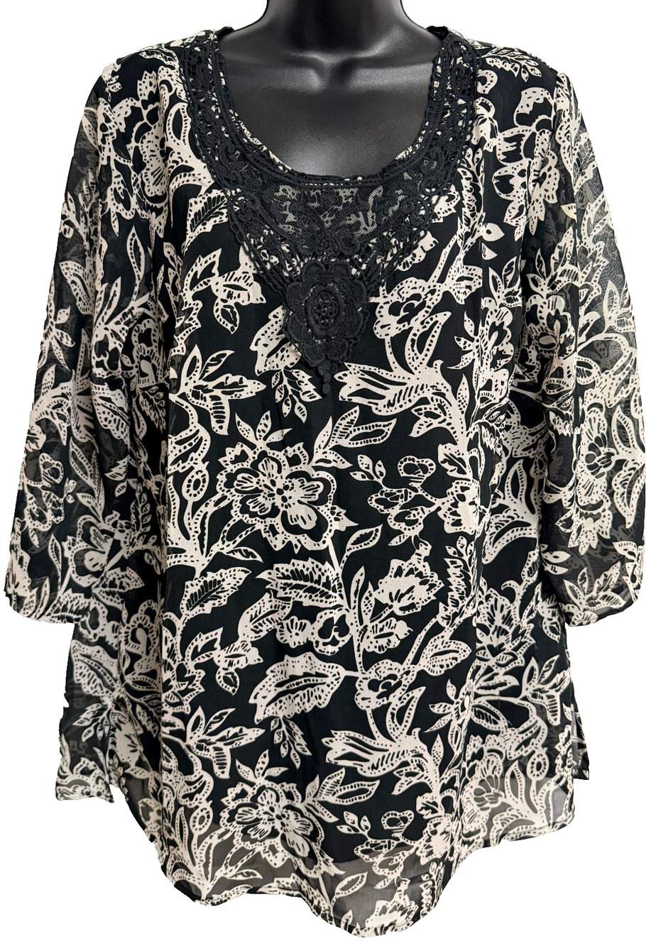 Metro 22 Tunic Blouse Women's 1X Black White Floral Crochet Lace Scoop Neck NEW